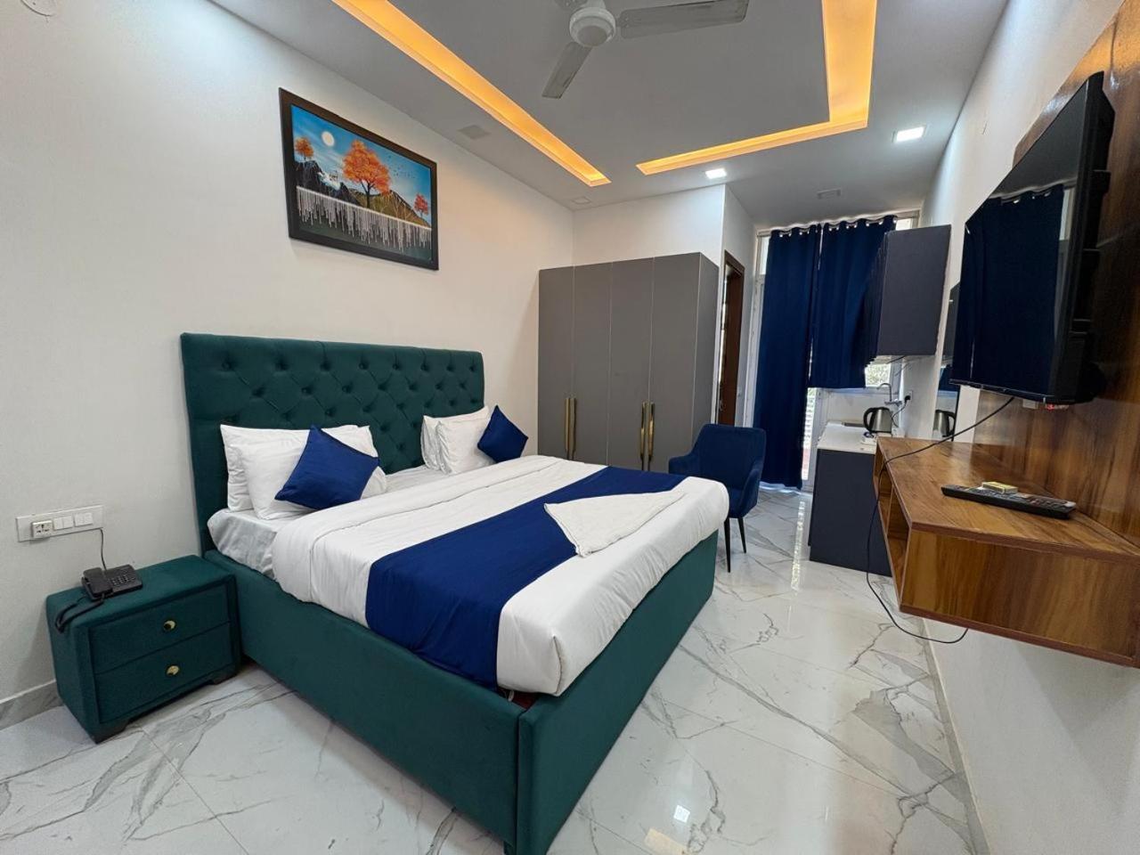 Pacific Inn Eco Central Gurgaon Luaran gambar