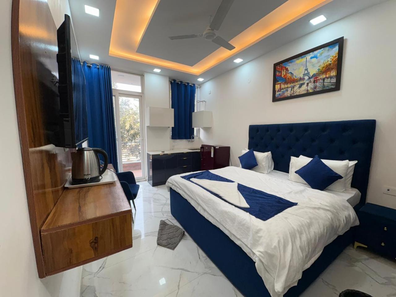 Pacific Inn Eco Central Gurgaon Luaran gambar