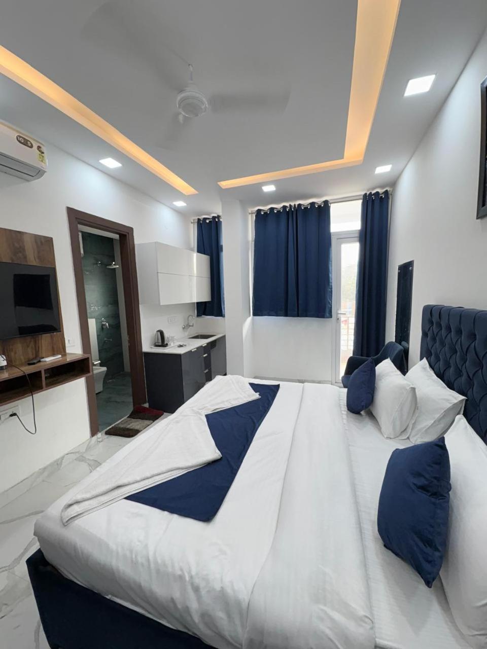 Pacific Inn Eco Central Gurgaon Luaran gambar