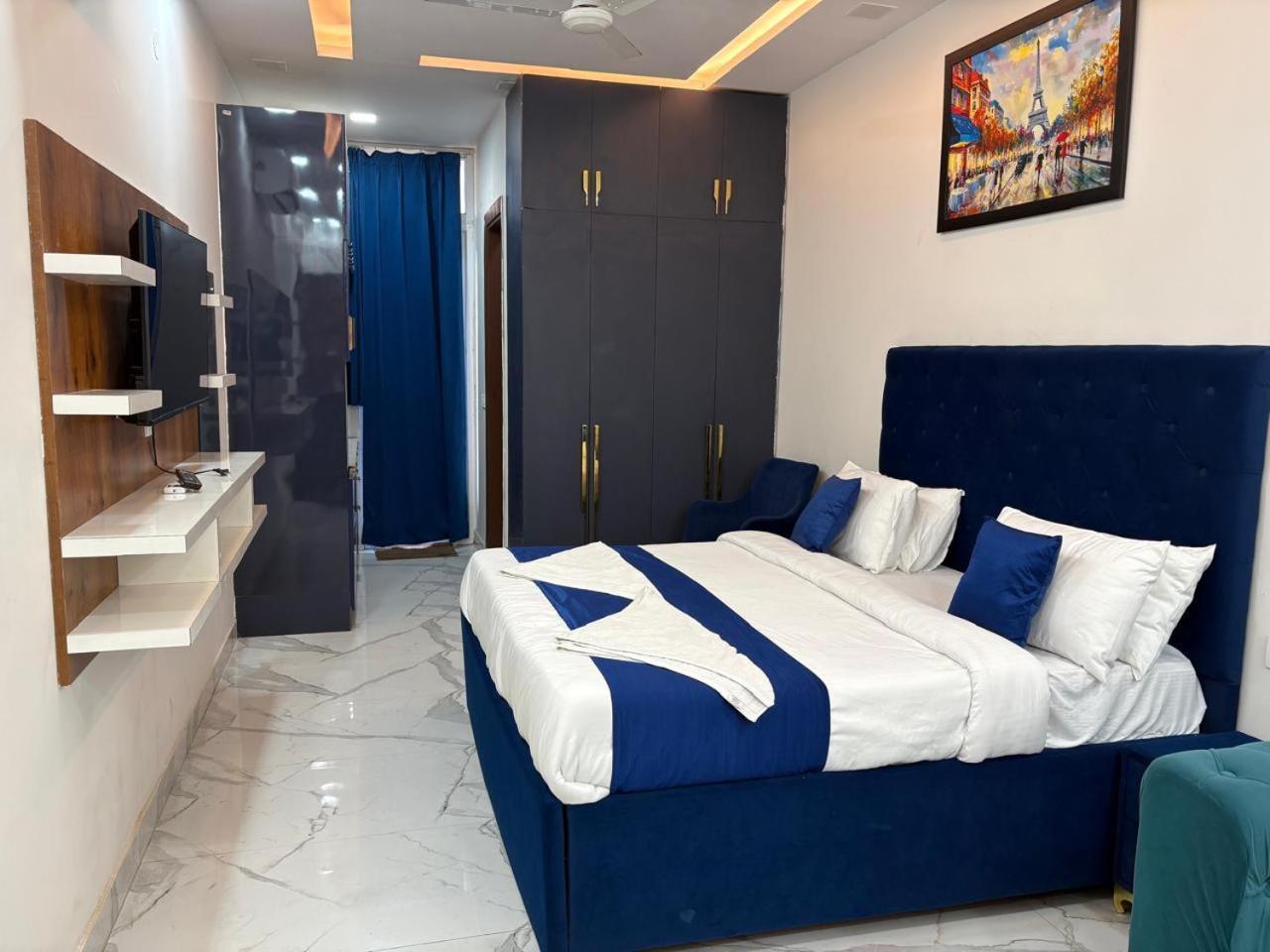 Pacific Inn Eco Central Gurgaon Luaran gambar