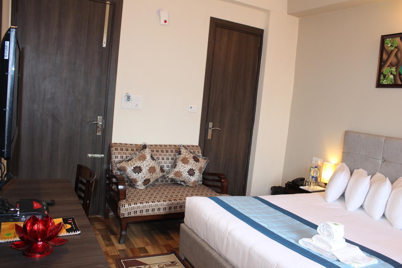 Pacific Inn Eco Central Gurgaon Luaran gambar