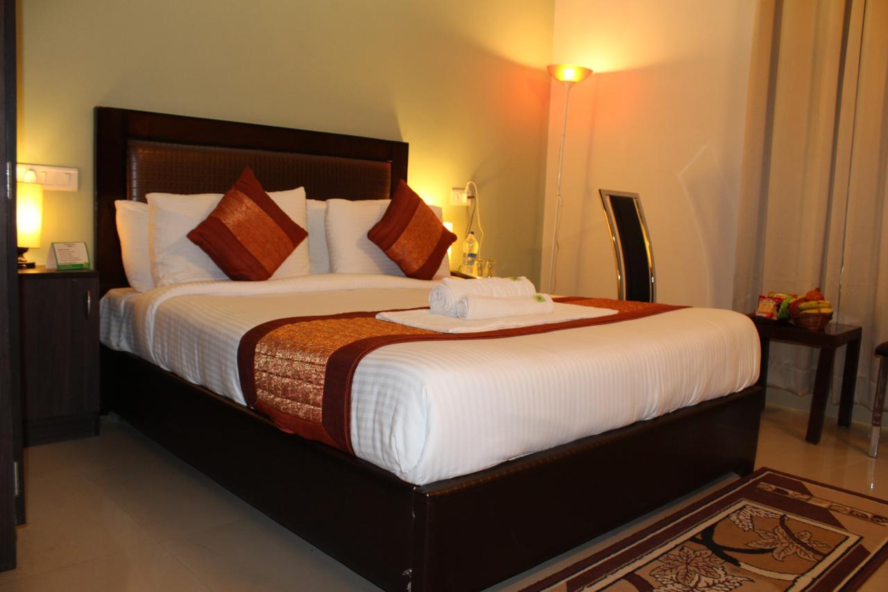 Pacific Inn Eco Central Gurgaon Luaran gambar