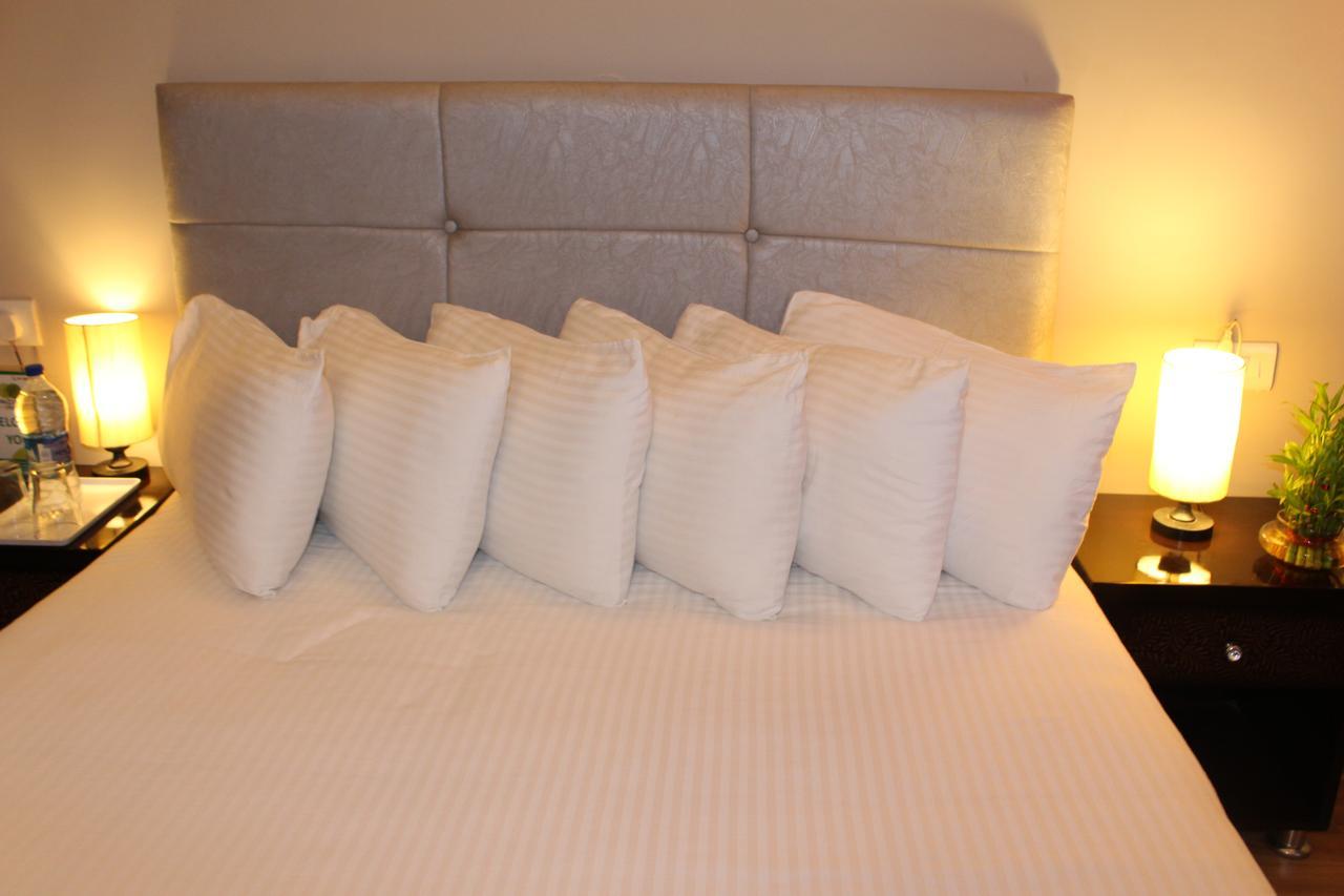 Pacific Inn Eco Central Gurgaon Luaran gambar