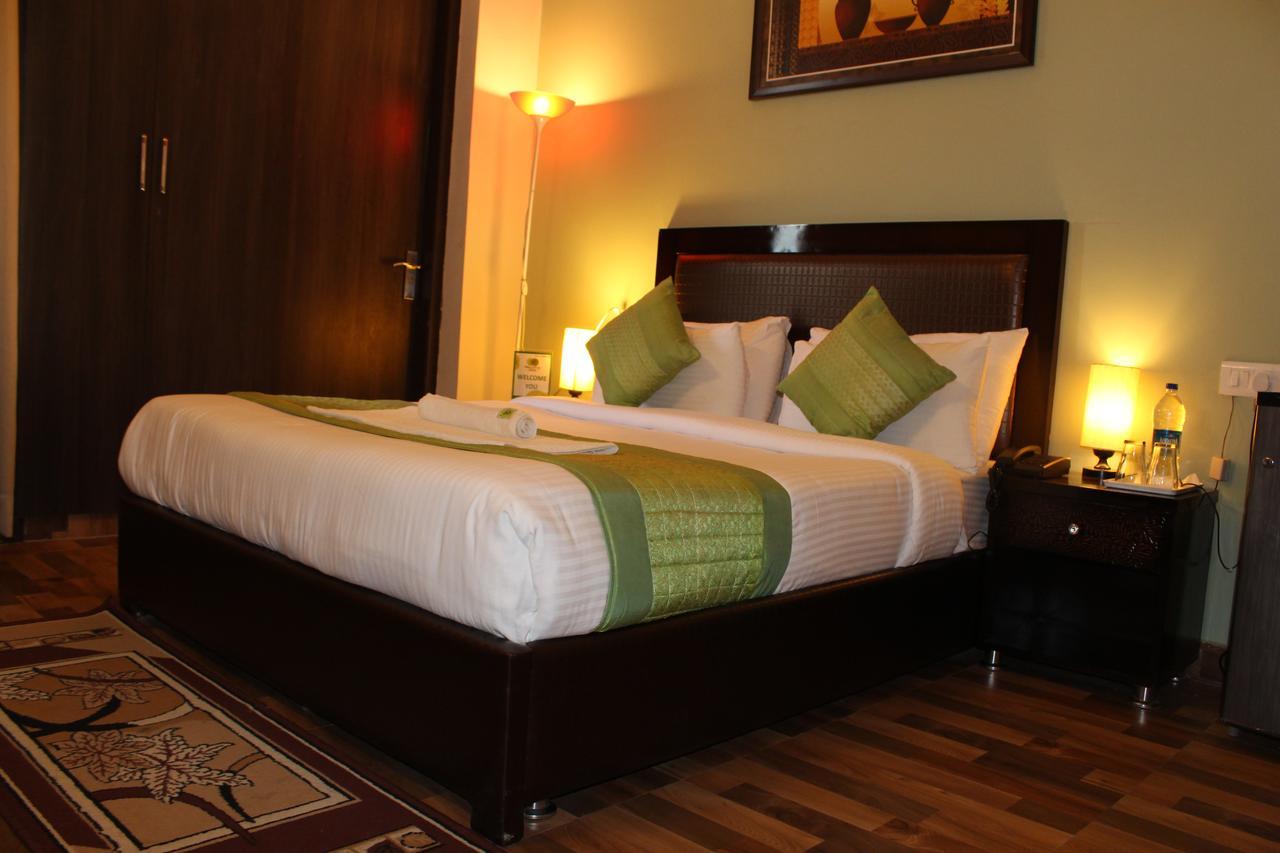 Pacific Inn Eco Central Gurgaon Luaran gambar