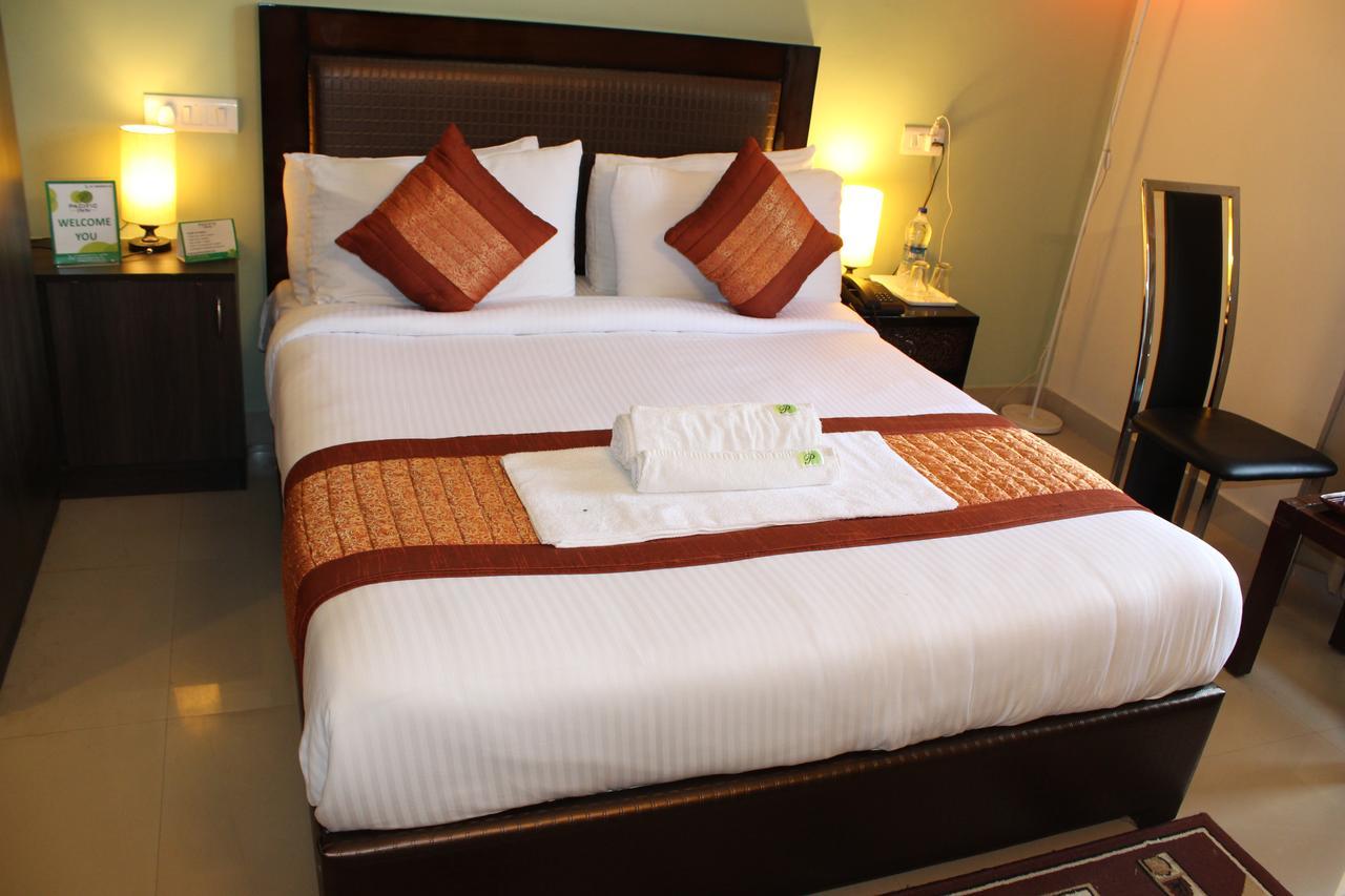 Pacific Inn Eco Central Gurgaon Luaran gambar
