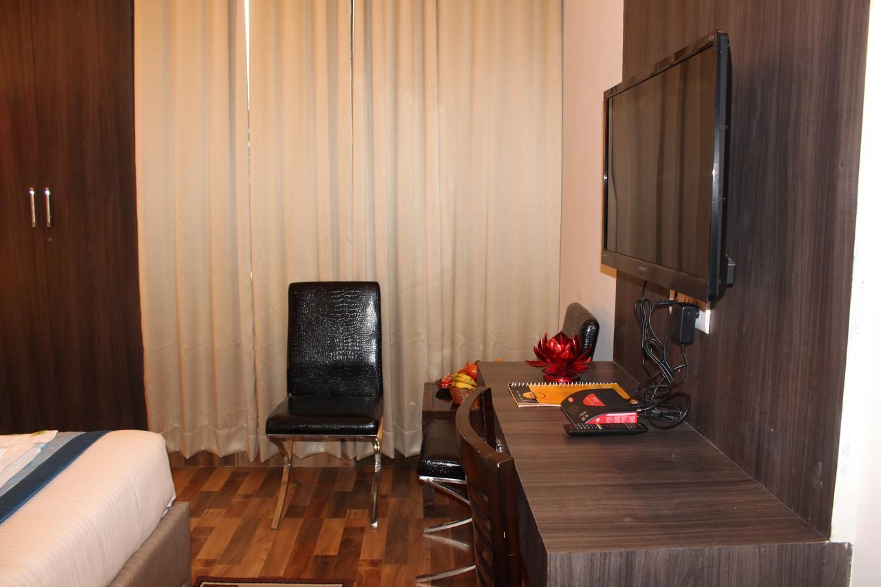 Pacific Inn Eco Central Gurgaon Luaran gambar